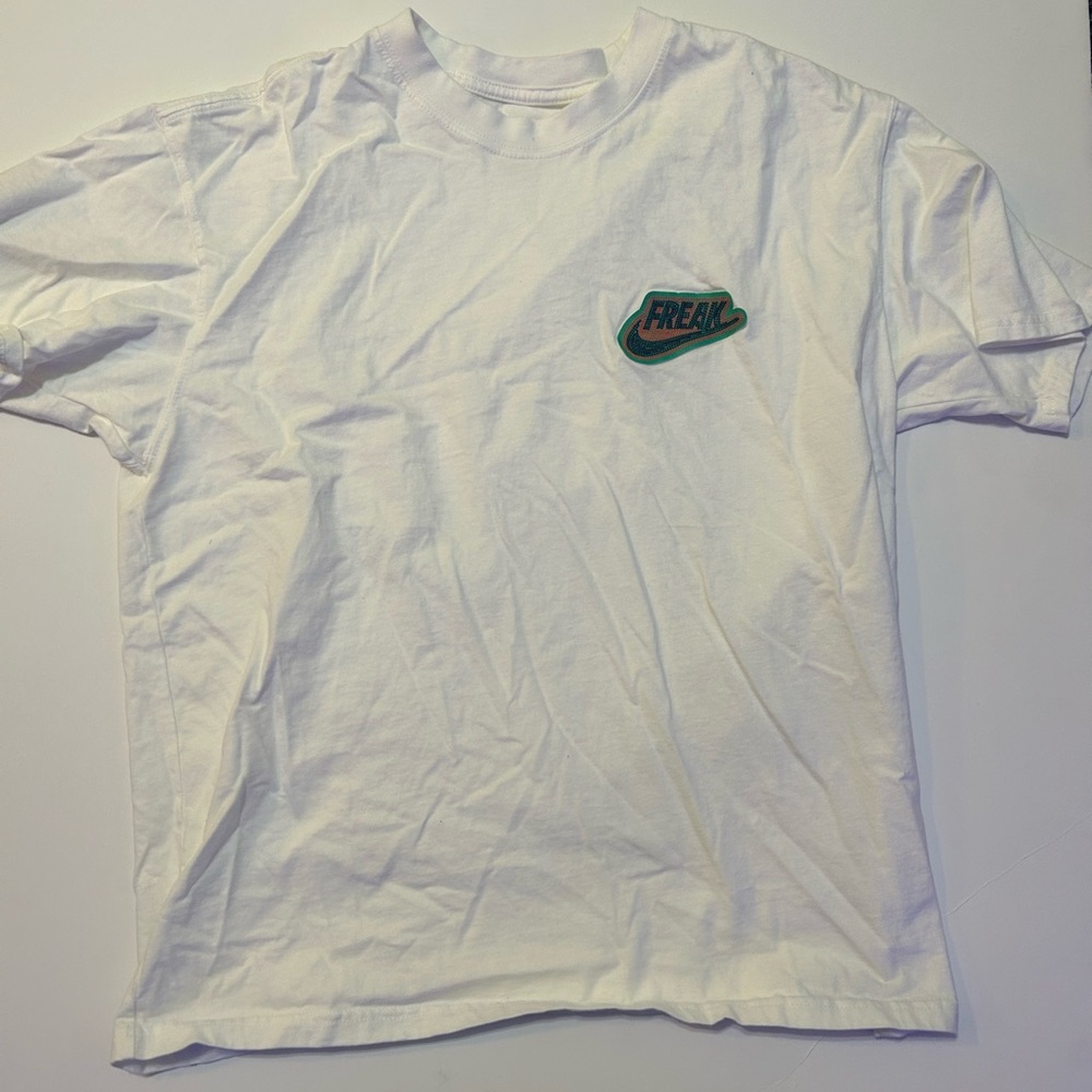Men’s medium Nike Shirt